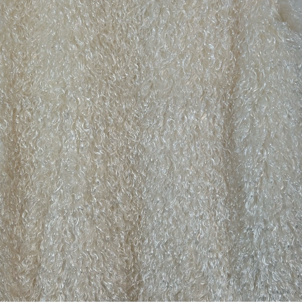 Cal Style Cream Fluffy Vest Size M 🔥 - Picture 5 of 6